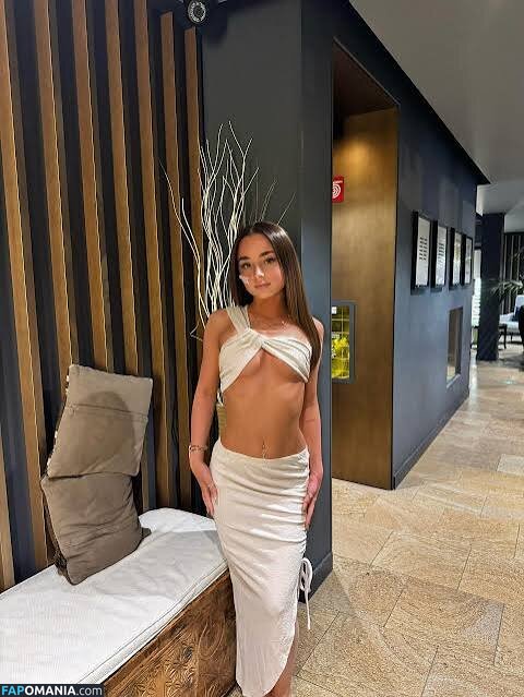 anniemaerosee Meztelen OnlyFans  Kikerült fotó #1