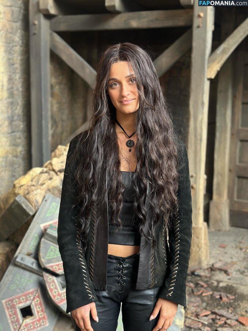 Anya Chalotra / anyachalotra Meztelen OnlyFans  Kikerült fotó #4