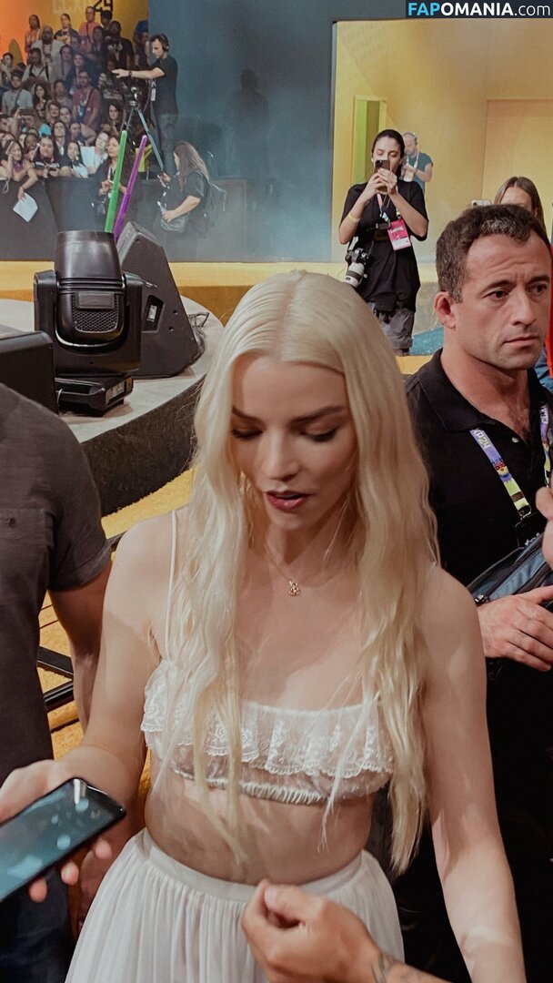 Anya Taylor-Joy / anyataylorjoy / taylorjoyvip Meztelen OnlyFans  Kikerült fotó #2069