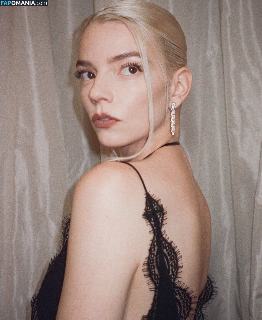 Anya Taylor-Joy / anyataylorjoy / taylorjoyvip Meztelen OnlyFans  Kikerült fotó #2115