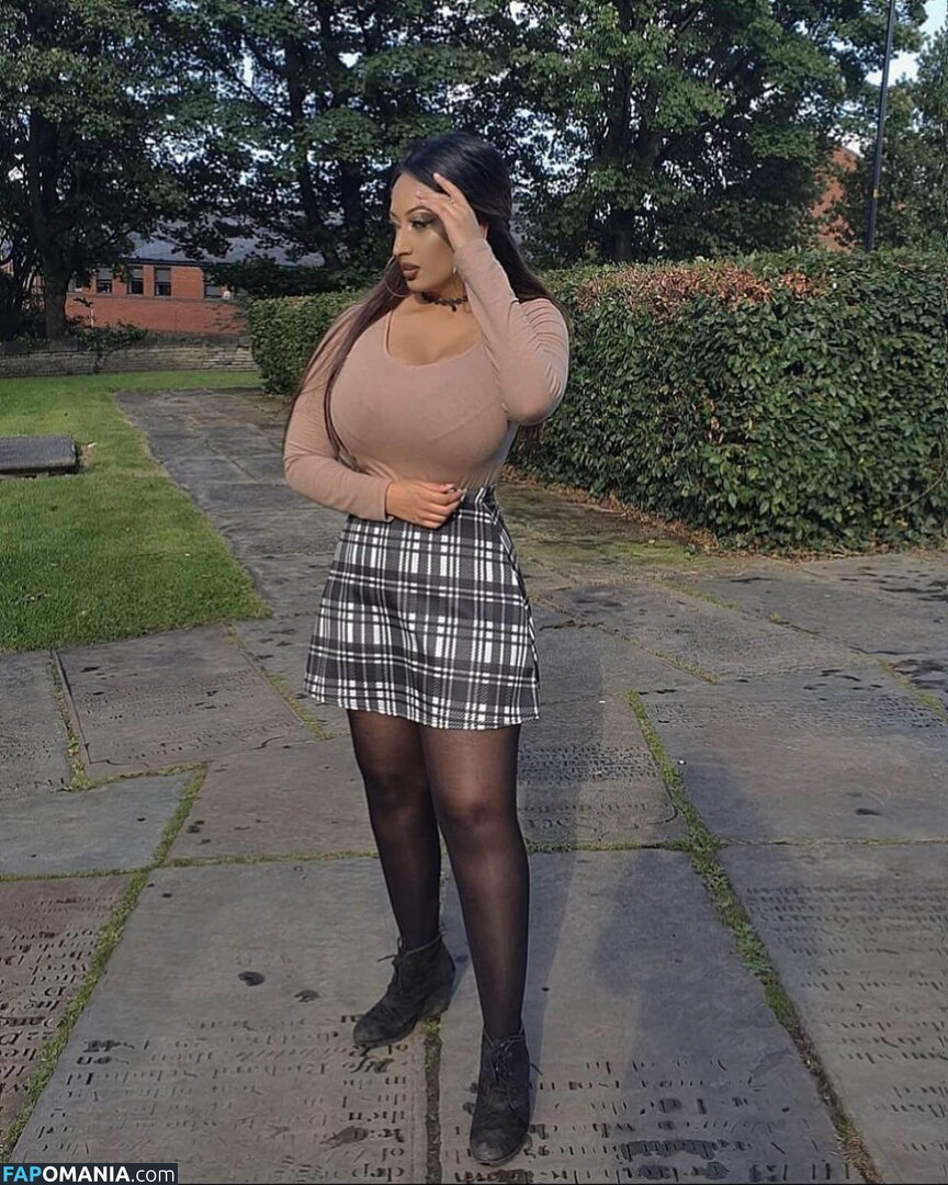 aqsaghafoorx Meztelen OnlyFans  Kikerült fotó #3