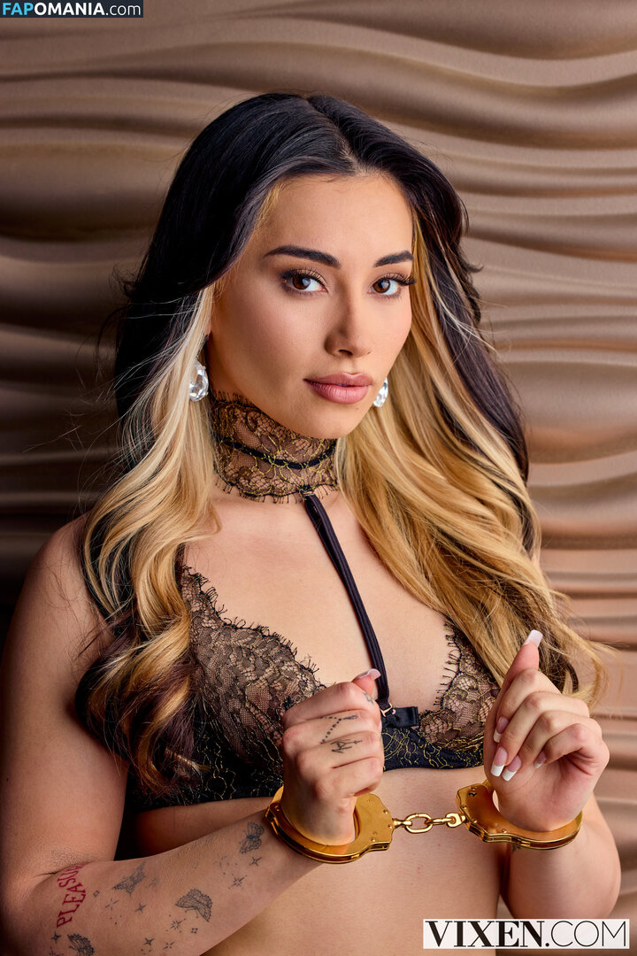 Aria Lee / arialeexxx / https: / officialarieleex Meztelen OnlyFans  Kikerült fotó #308