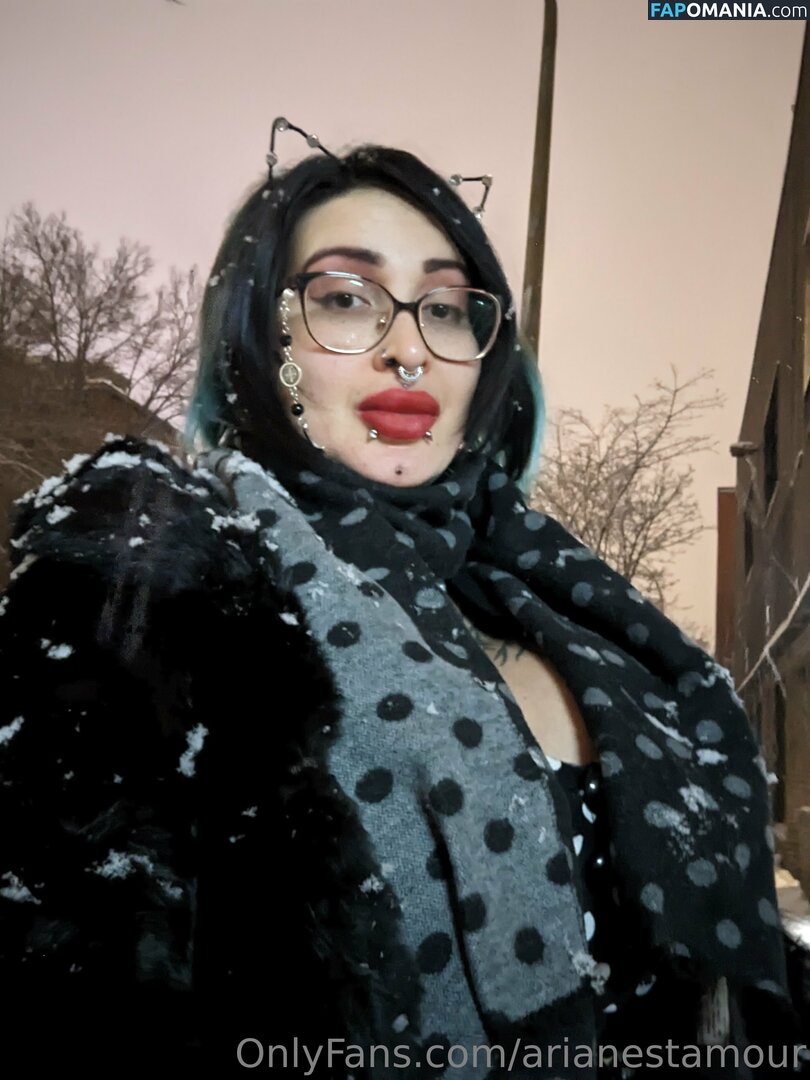 Ariane Saint Amour / ariane_st.amour / arianestamour Meztelen OnlyFans  Kikerült fotó #2