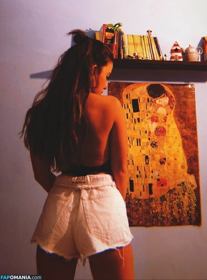 Asia B. Meztelen OnlyFans  Kikerült fotó #1