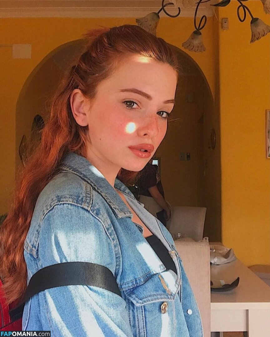 Asia B. Meztelen OnlyFans  Kikerült fotó #12