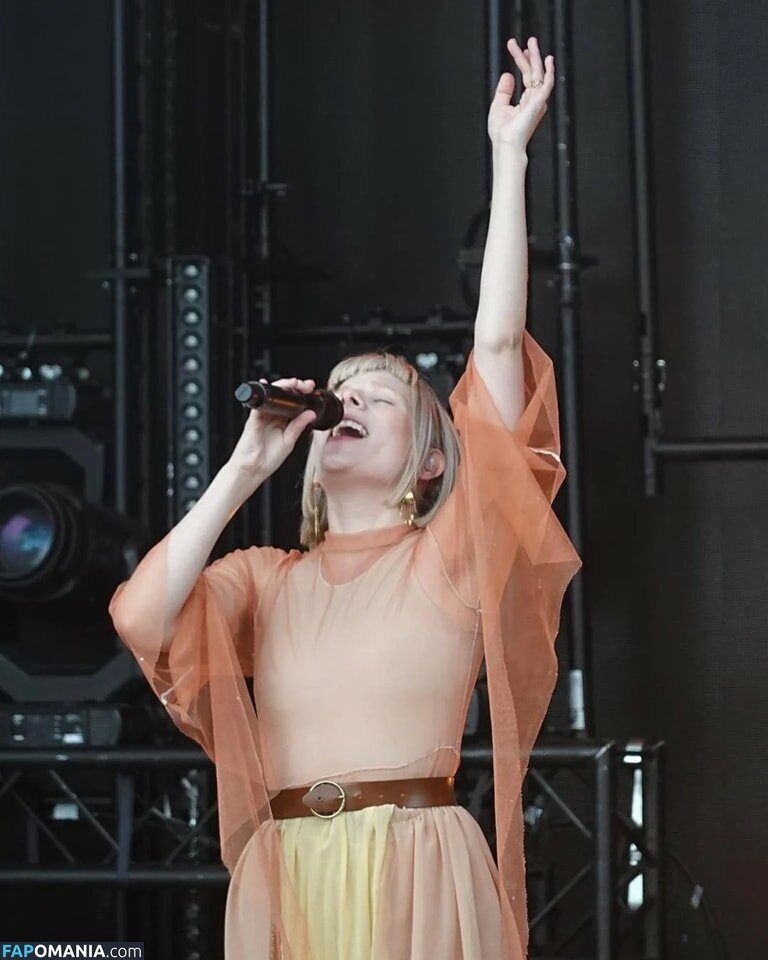 Aurora Aksnes / auroramusic / singer Meztelen OnlyFans  Kikerült fotó #2