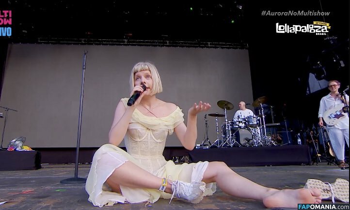 Aurora Aksnes / auroramusic / singer Meztelen OnlyFans  Kikerült fotó #16