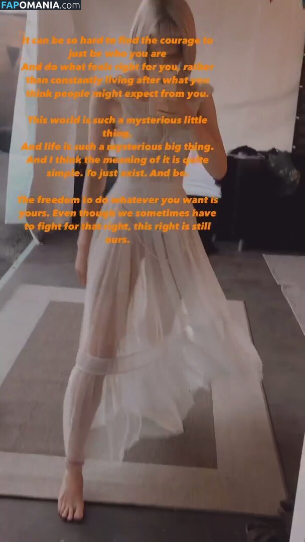 Aurora Aksnes / auroramusic / singer Meztelen OnlyFans  Kikerült fotó #238