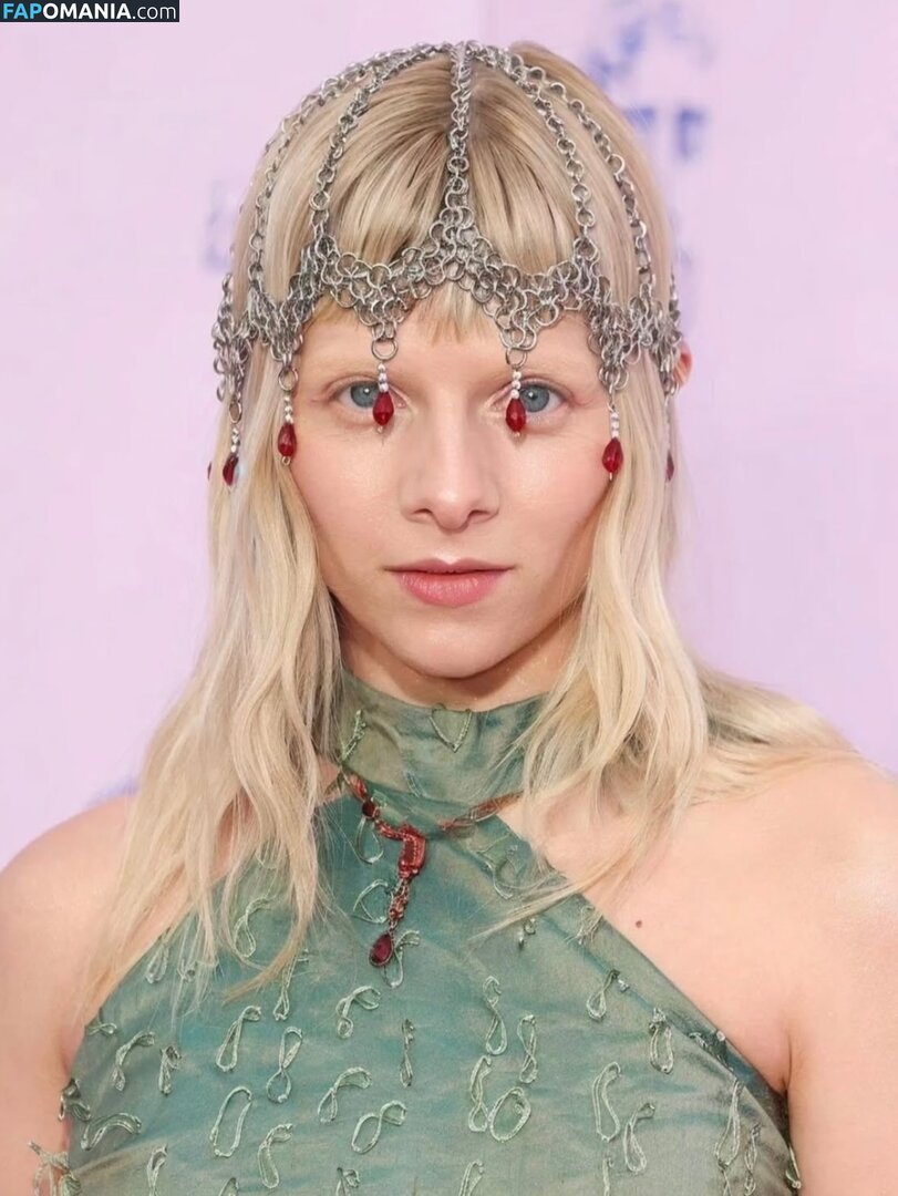 Aurora Aksnes / auroramusic / singer Meztelen OnlyFans  Kikerült fotó #266