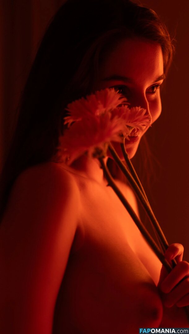 Avrelia Amaris Meztelen OnlyFans  Kikerült fotó #8