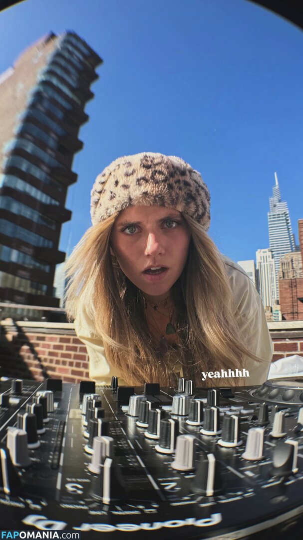 Axelle Maga / axelle.maga Meztelen OnlyFans  Kikerült fotó #2