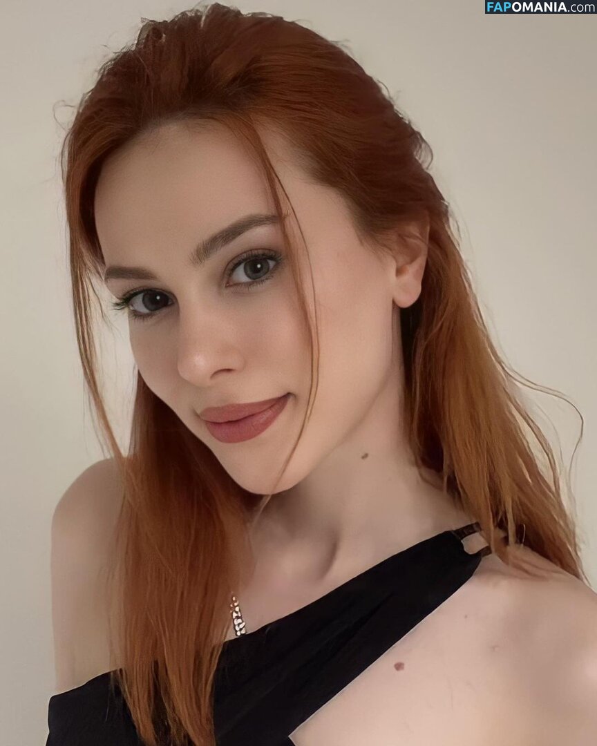 Aysennyuksel / moonbae.8 Meztelen OnlyFans  Kikerült fotó #5