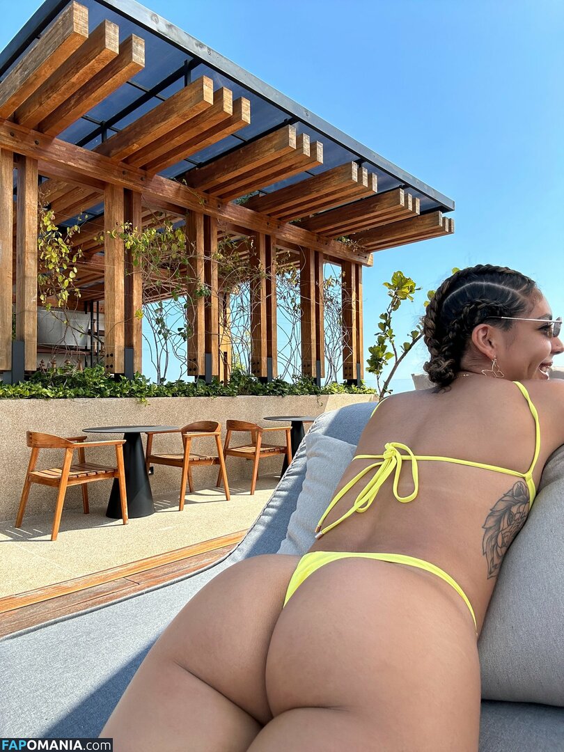 B0ngucci / yeezitaughtme Meztelen OnlyFans  Kikerült fotó #3