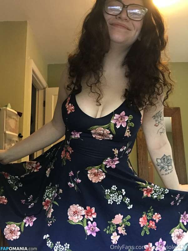 420baby_violet / BABY VIOLET / baby_violet420 / https: Meztelen OnlyFans  Kikerült fotó #8