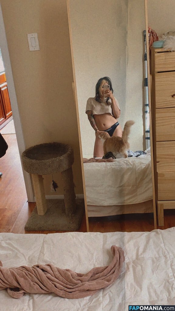 Bands Van Zandt / Frikitona / RAINYDAYWOMAN / Reina / Thotsteiner Meztelen OnlyFans  Kikerült fotó #1