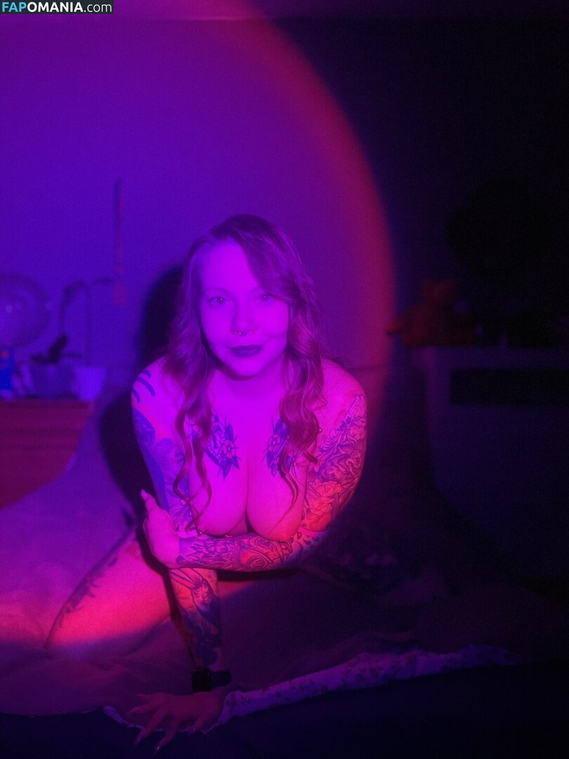 belaya_devushka / зато красивая Meztelen OnlyFans  Kikerült fotó #2