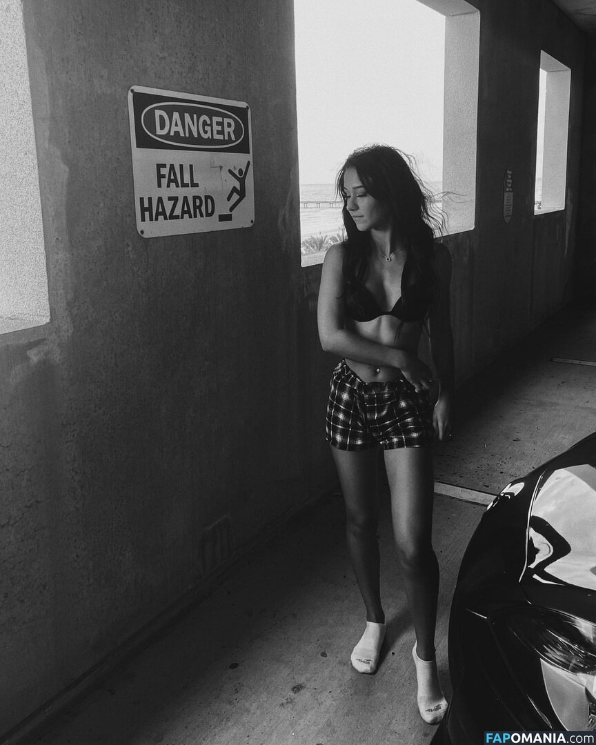 Bella / bellahadid / bellaraee Meztelen OnlyFans  Kikerült fotó #6