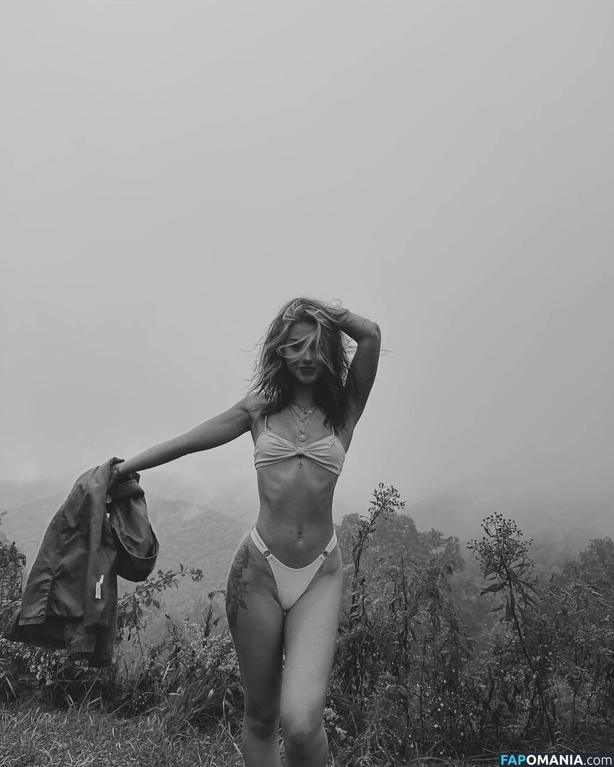 Bella / bellahadid / bellaraee Meztelen OnlyFans  Kikerült fotó #28