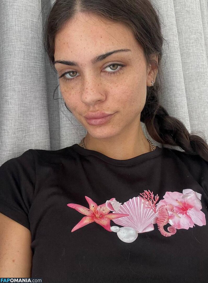 berraka Meztelen OnlyFans  Kikerült fotó #17