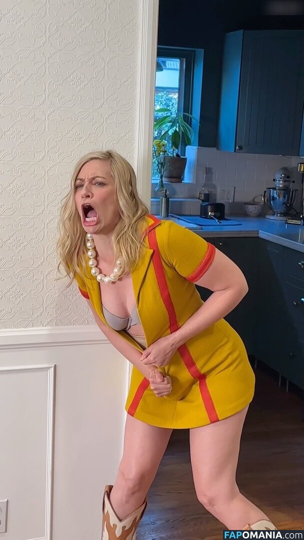 Beth Behrs / bethquinn1 Meztelen OnlyFans  Kikerült fotó #1