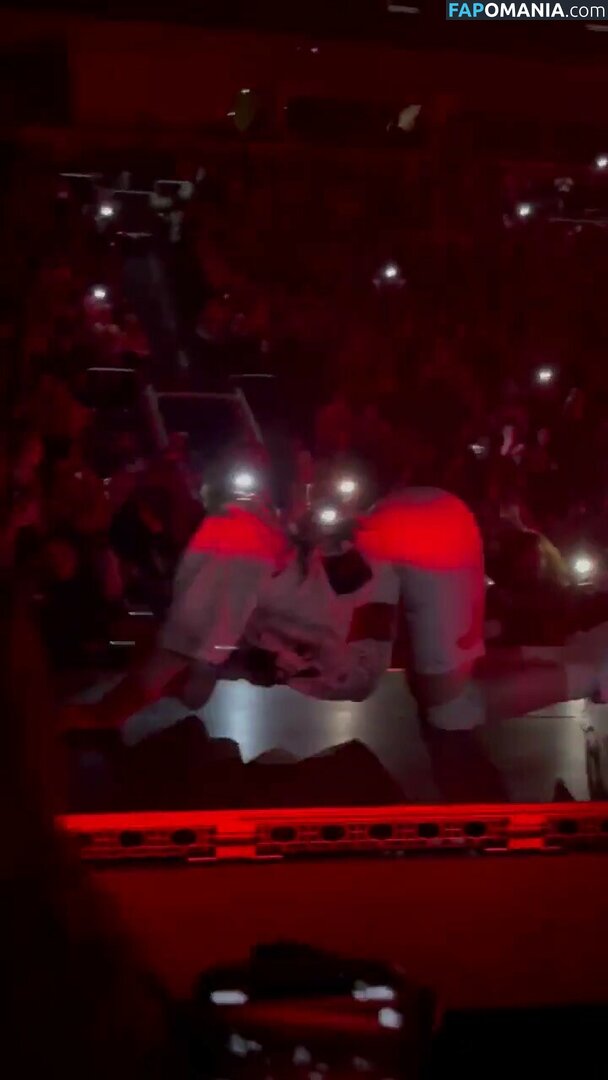 Billie Eilish / Fake / billeeilish / billieeilish Meztelen OnlyFans  Kikerült fotó #578