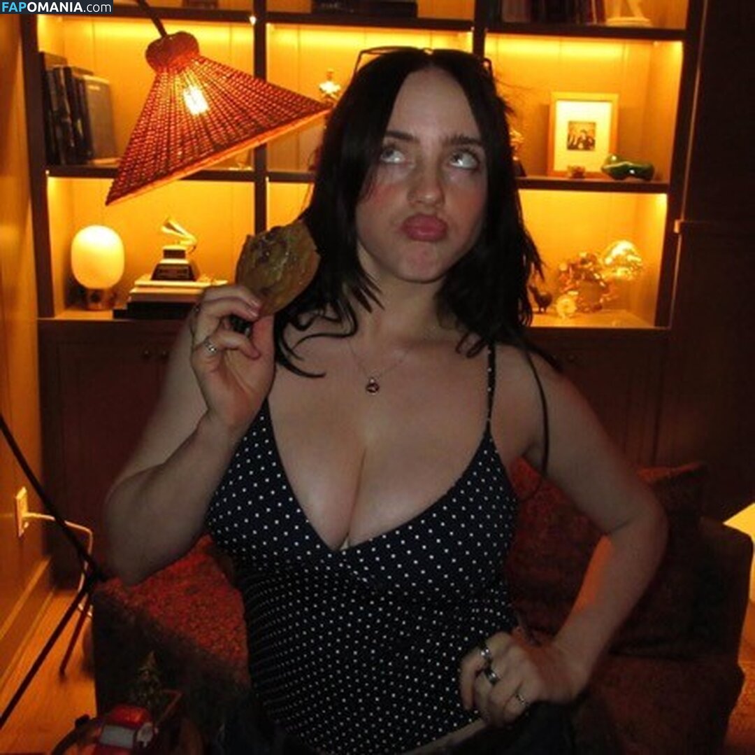 Billie Eilish / Fake / billeeilish / billieeilish Meztelen OnlyFans  Kikerült fotó #2290
