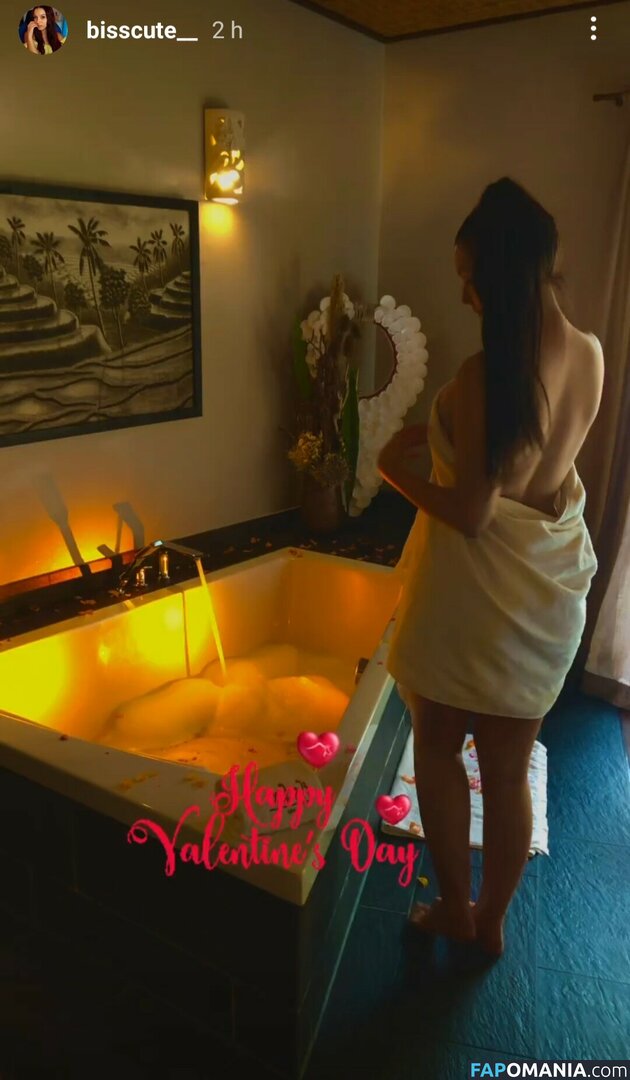 Bisscute / Bisscute_ / bisscute__ Meztelen OnlyFans  Kikerült fotó #10