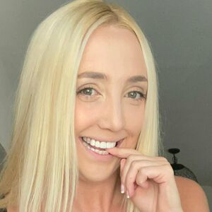 blondebunnixo
