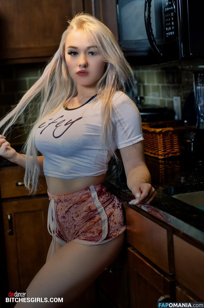 BluTube / orchidsandhoney / therealroyalblu Meztelen OnlyFans  Kikerült fotó #72