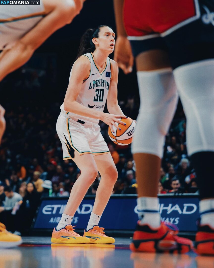 Breanna Stewart / WNBA Player / breannastewart30 Meztelen OnlyFans  Kikerült fotó #1