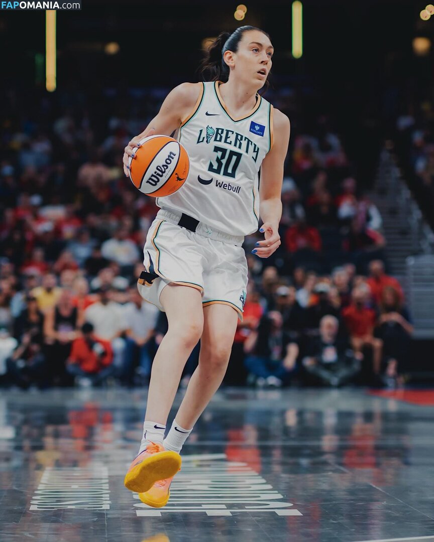 Breanna Stewart / WNBA Player / breannastewart30 Meztelen OnlyFans  Kikerült fotó #3