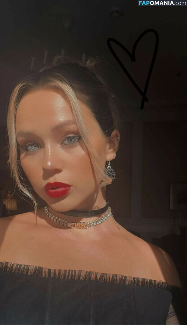 Brec Bassinger / brecbassinger Meztelen OnlyFans  Kikerült fotó #10