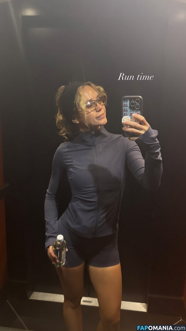 Brec Bassinger / brecbassinger Meztelen OnlyFans  Kikerült fotó #262