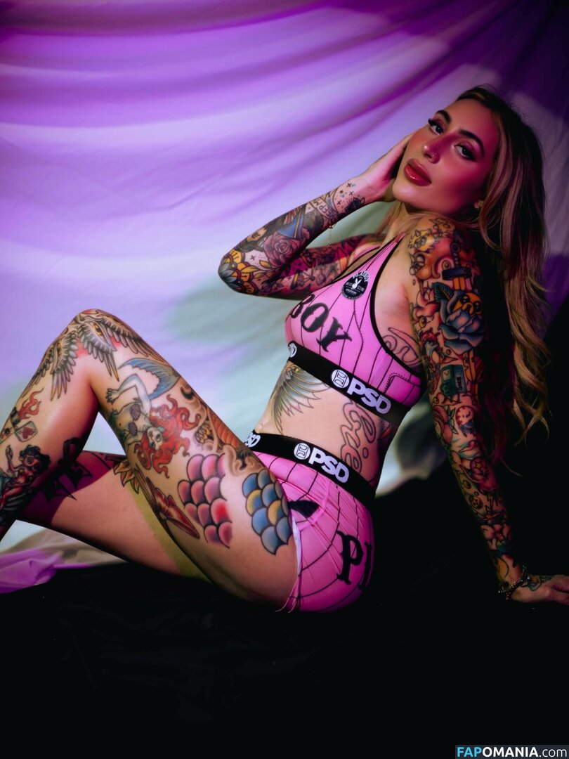 Brittnay Cedzich / brittnaypozen Meztelen OnlyFans  Kikerült fotó #2