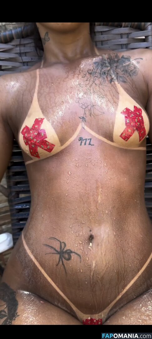 Bronzeamento Natural / biquini marquinha de fita / https: / lorynhadejery / terracodobronze / zer00um Meztelen OnlyFans  Kikerült fotó #14