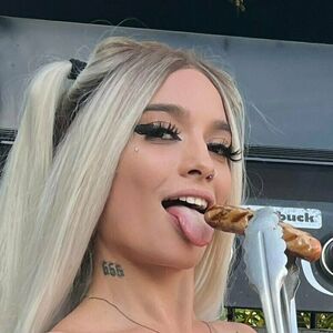 brunette_bunnyxo