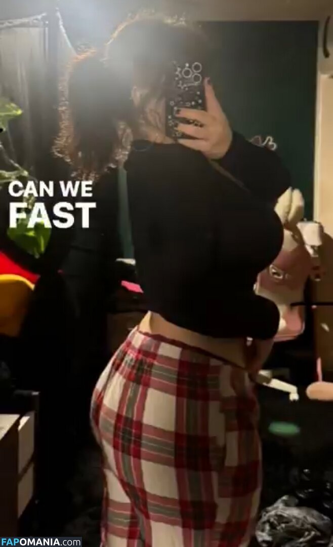 BuggieWuggie / buggieewuggiee Meztelen OnlyFans  Kikerült fotó #4