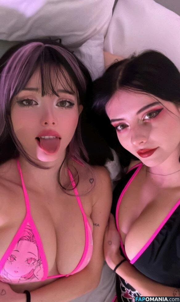 Burch Twins / juliaaburch Meztelen OnlyFans  Kikerült fotó #3