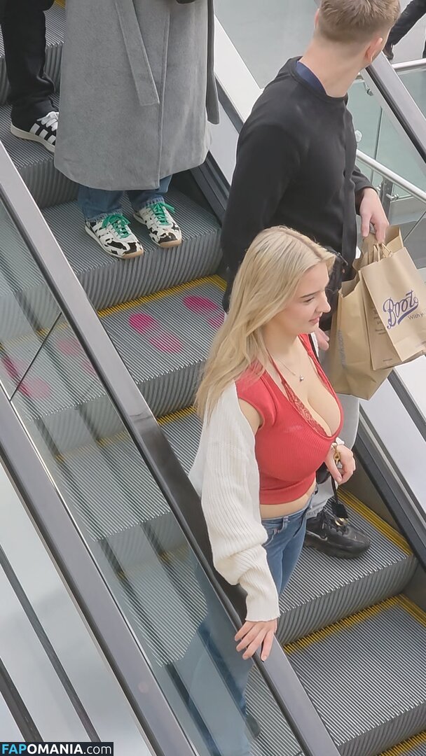 CANDID Boobs / bouncy / braless / cleavage / downblouse / jiggly Meztelen OnlyFans  Kikerült fotó #24