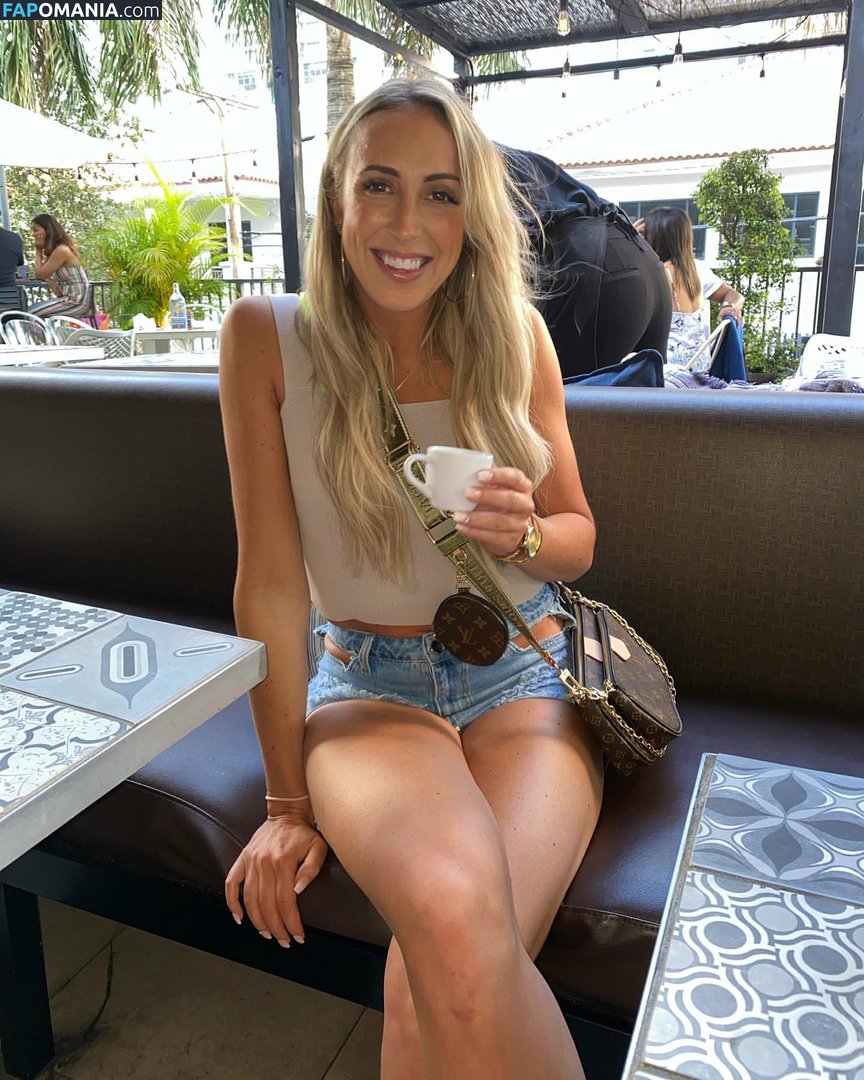 Carley Sanfilippo / carleysani Meztelen OnlyFans  Kikerült fotó #2