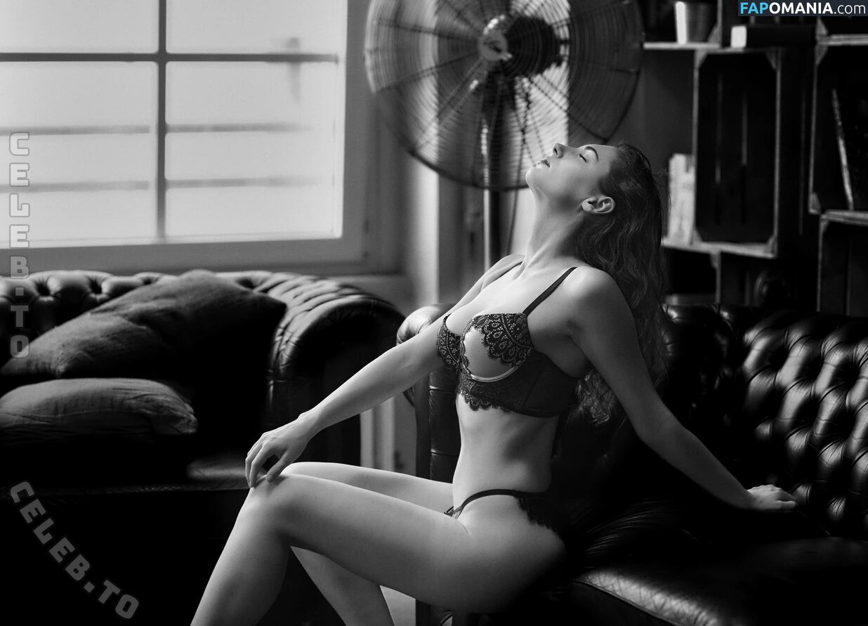 caro_petitemodel / petitemodelCaro Meztelen OnlyFans  Kikerült fotó #3
