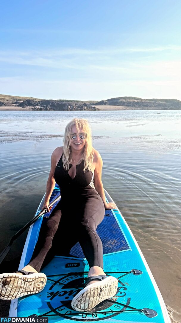 Carol Vorderman Meztelen OnlyFans  Kikerült fotó #15