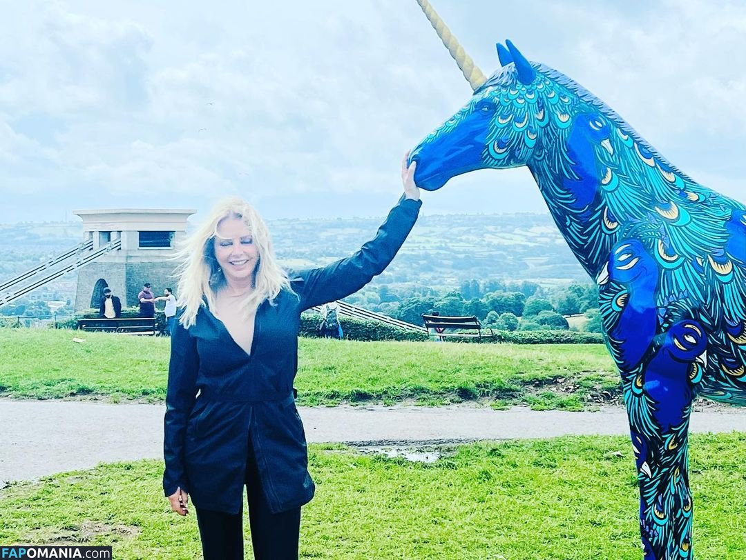 Carol Vorderman Meztelen OnlyFans  Kikerült fotó #30