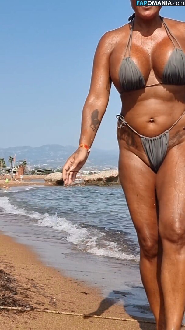 Caroline Öberg / carrooberg Meztelen OnlyFans  Kikerült fotó #10