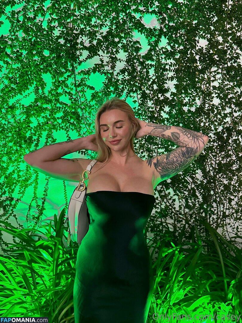 casey / caseyneistat Meztelen OnlyFans  Kikerült fotó #20