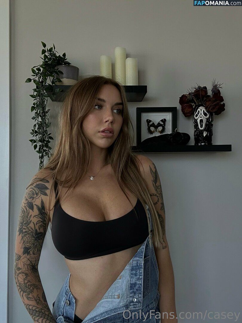 casey / caseyneistat Meztelen OnlyFans  Kikerült fotó #29