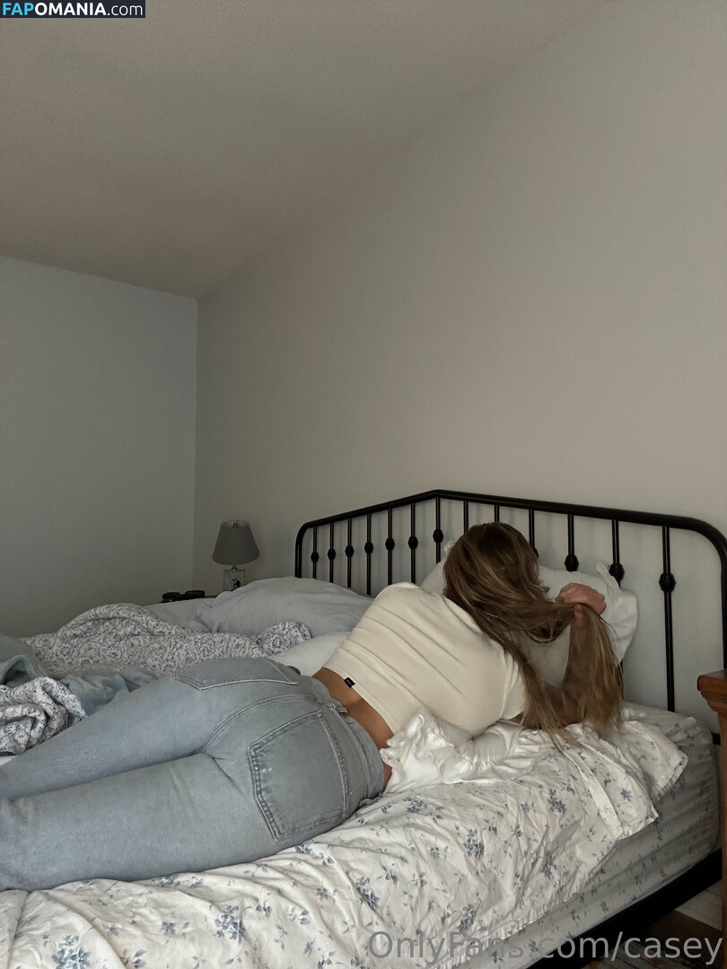 casey / caseyneistat Meztelen OnlyFans  Kikerült fotó #35