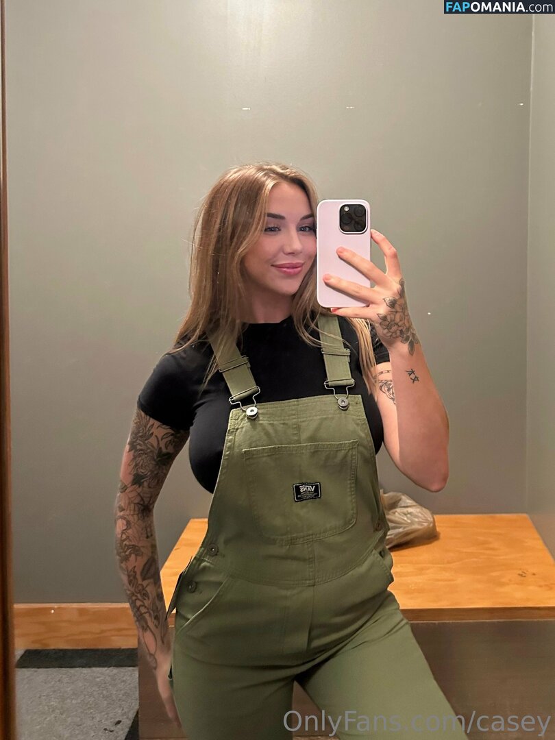 casey / caseyneistat Meztelen OnlyFans  Kikerült fotó #41