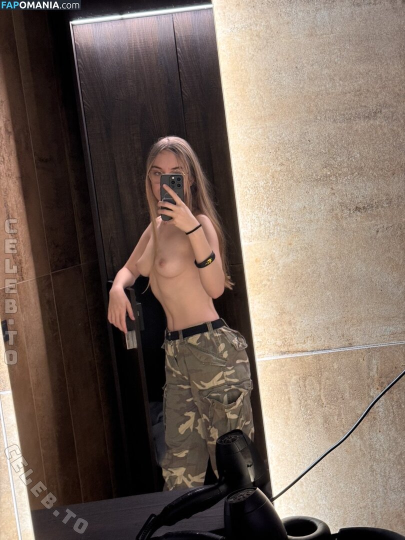 Celineiswyld / ilovee39m5 Meztelen OnlyFans  Kikerült fotó #11