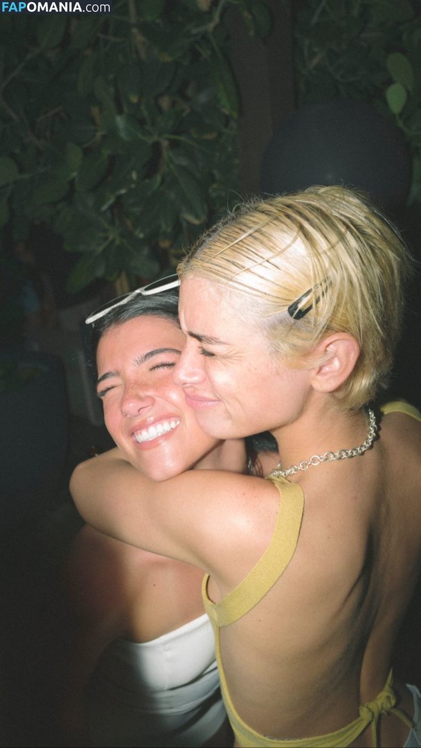 Charli D'Amelio / Charli Damelio / charlidamelio / charliesdamelio Meztelen OnlyFans  Kikerült fotó #45